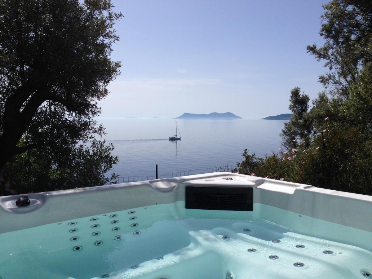 Villa Nautique - Waterfront Sívota Buitenkant foto
